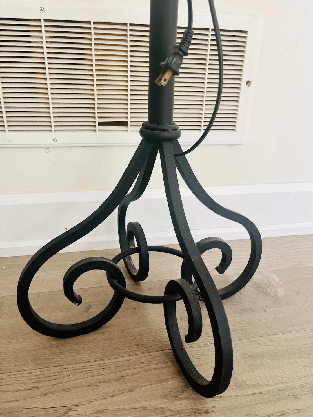 wrought Iron Floor Lamo - photo 4