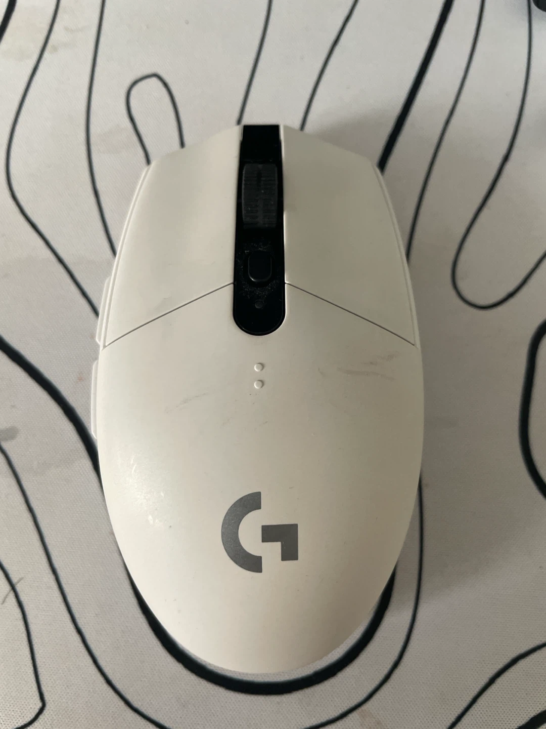 Logitech G305 Wireless Gaming Mouse & gaming keyboard