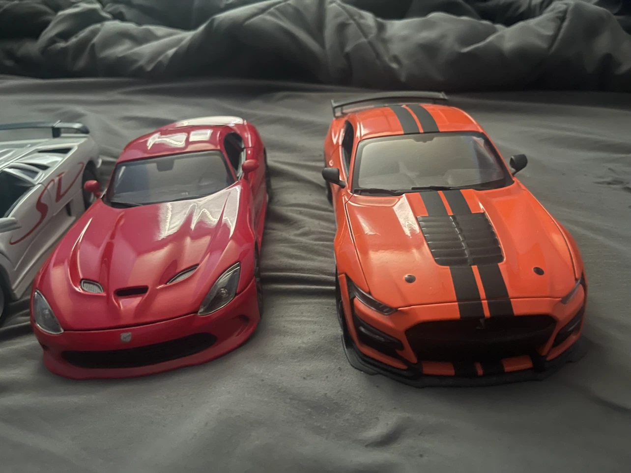1/18 Model Car • Burago & Maisto (Read Description) - photo 3