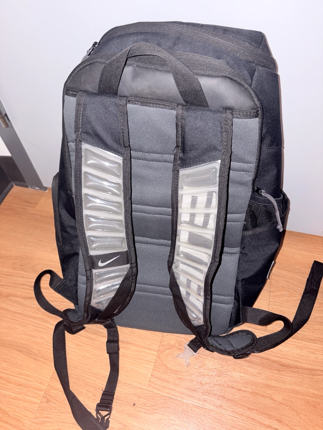 Nike Hoops Backpack - Like New - photo 3