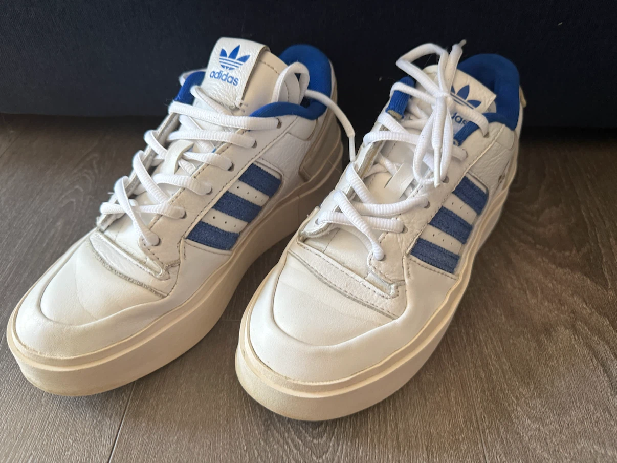 Sneakers - Great Condition - photo 3