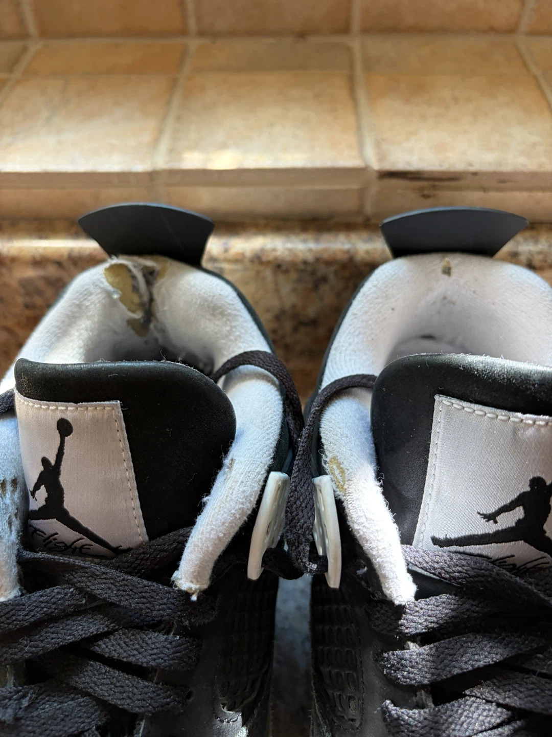 Air Jordan 4 Retro Shoes - photo 5
