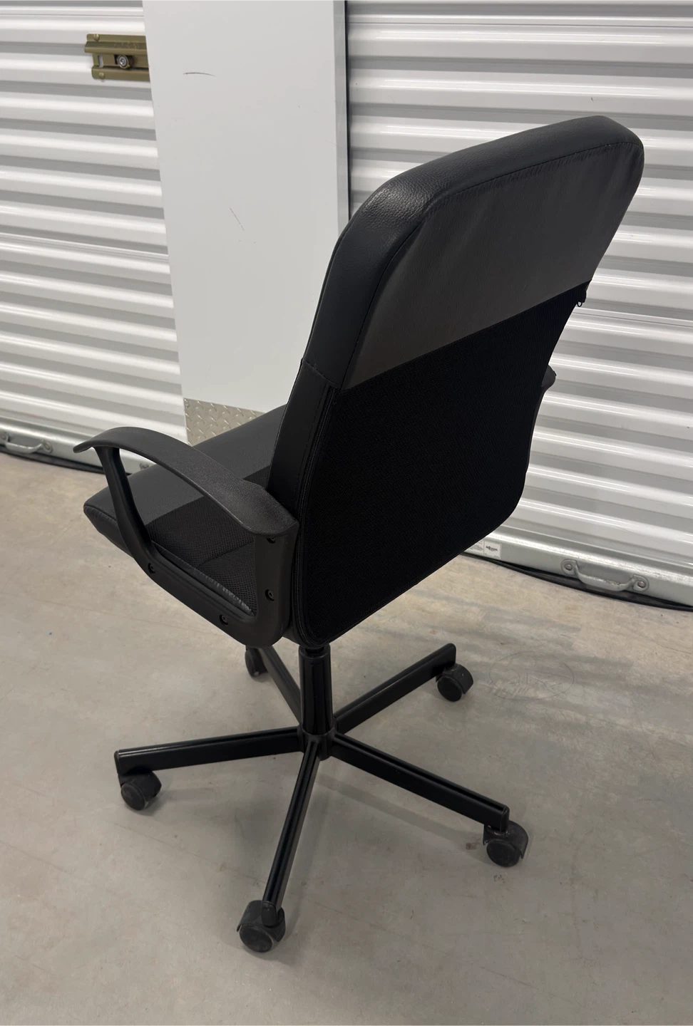 Black Adjustable High-Back Office Chair with Armrests - photo 3