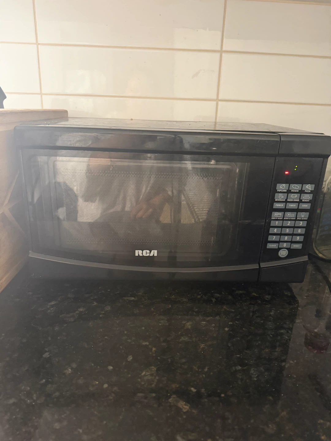 Moving sell： RCA Microwave Oven