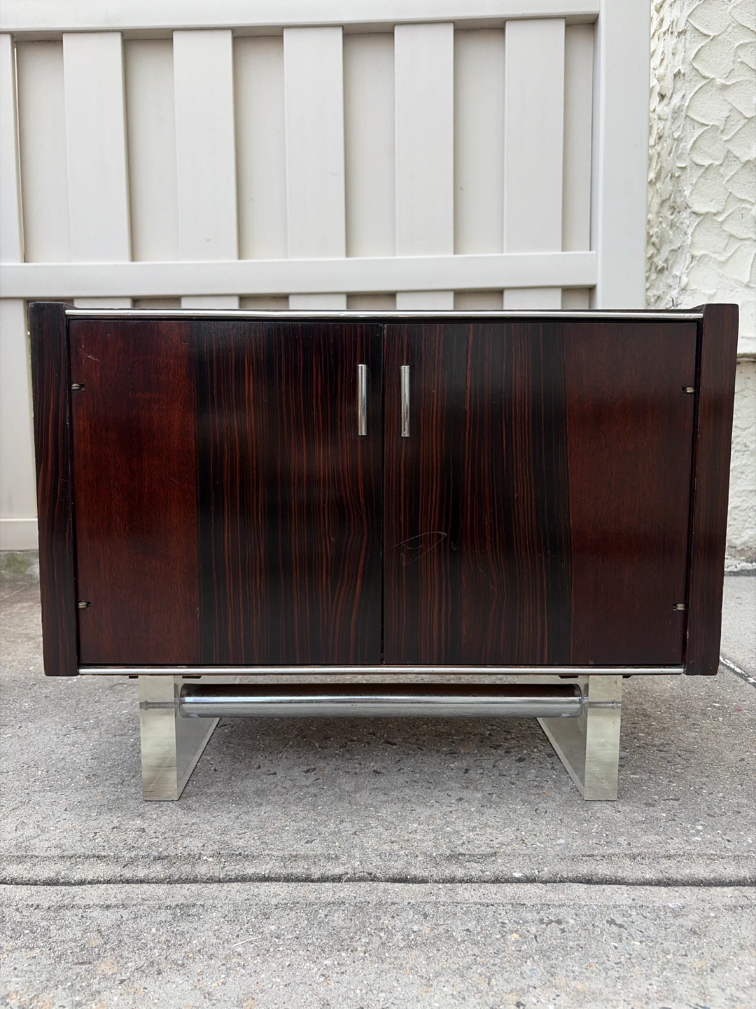 Vintage Modern-age Rosewood Lucite Bedside Table - photo 2