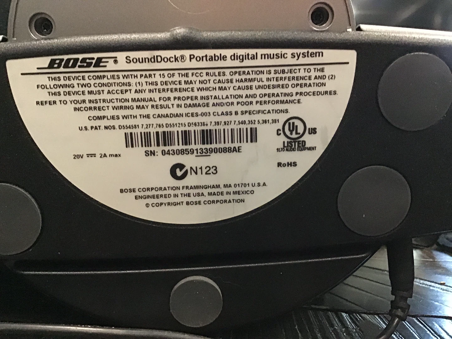 Bose SoundDock Portable digital music system - photo 2