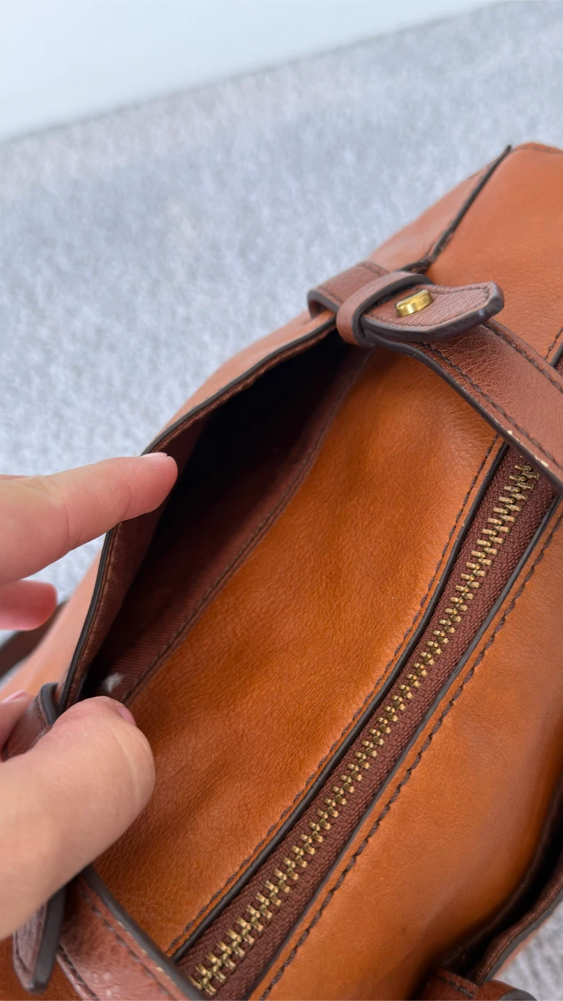 Fossil Leather Shoulder Bag - photo 3