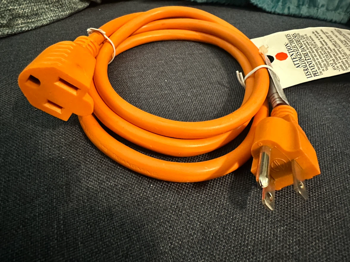 Orange Power Extension Cord 1,5 mt