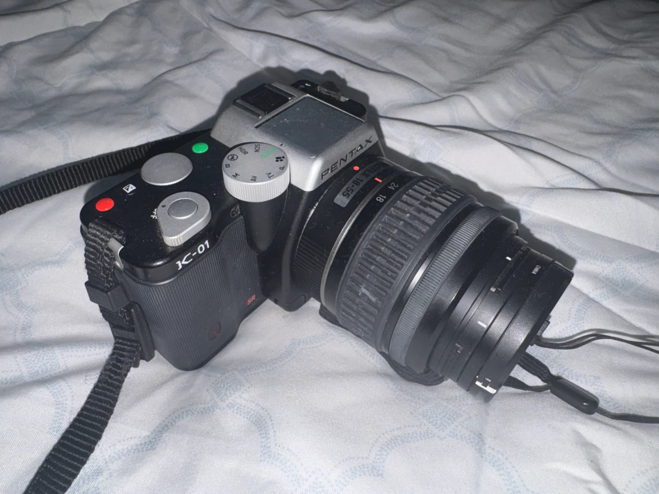 Pentax K-01 Mirrorless Camera with 18-55mm Lens - photo 4