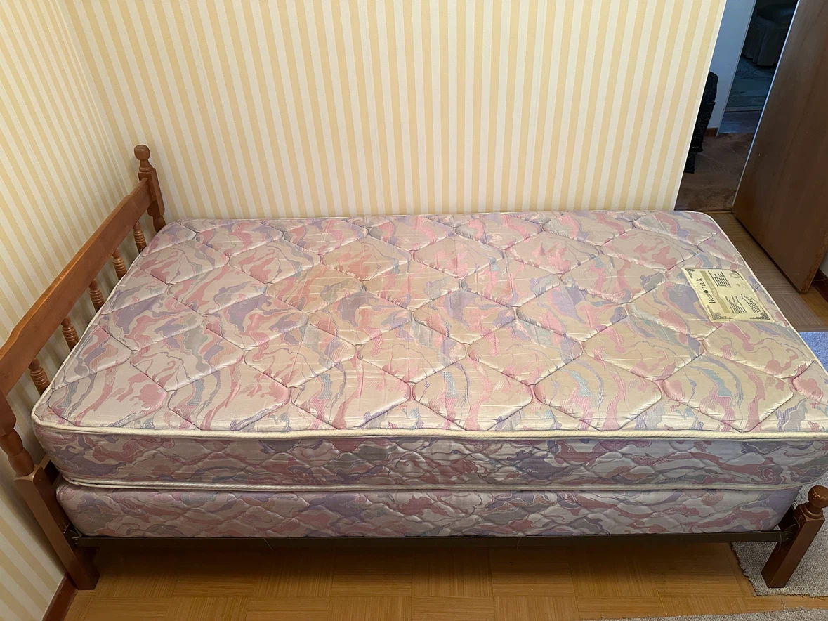 Maple Twin Bed with Beaumont Single Mattress - photo 2