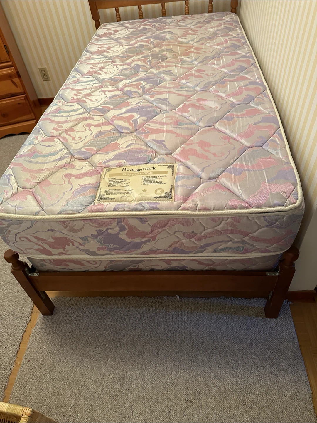Maple Twin Bed with Beaumont Single Mattress - photo 3