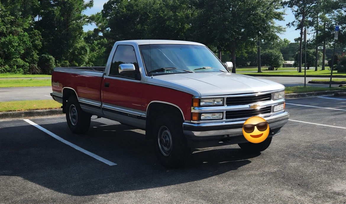 1994 Chevy K2500 4x4 NV4500 5 Speed NO RUST - photo 2