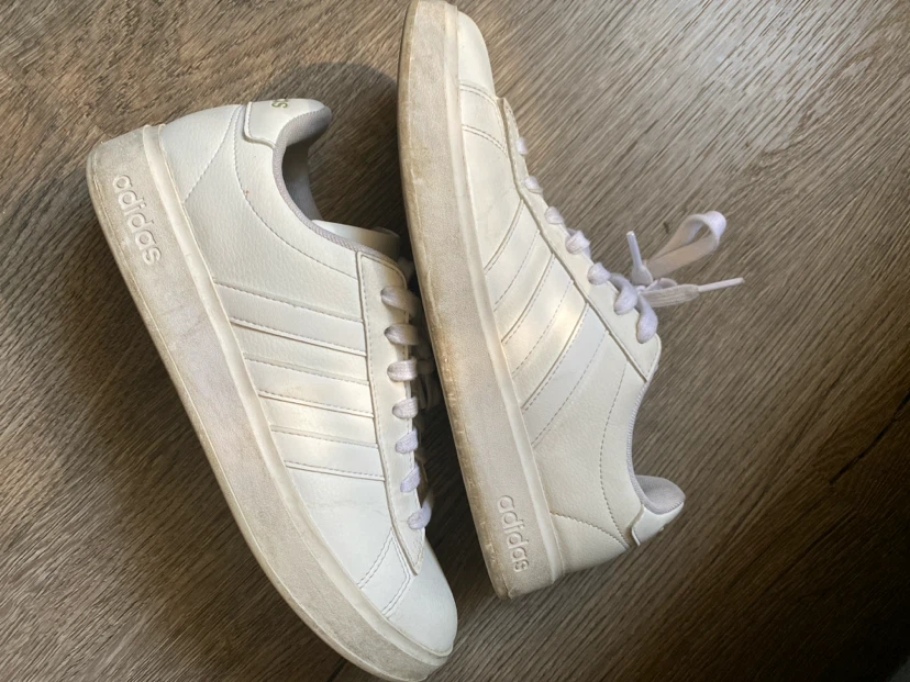 Adidas Women's White Sneakers - Size 8.5 - photo 4