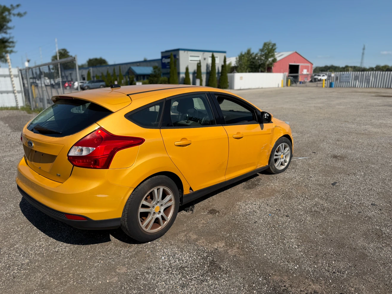2012 Ford Focus SE Hatchback - photo 2
