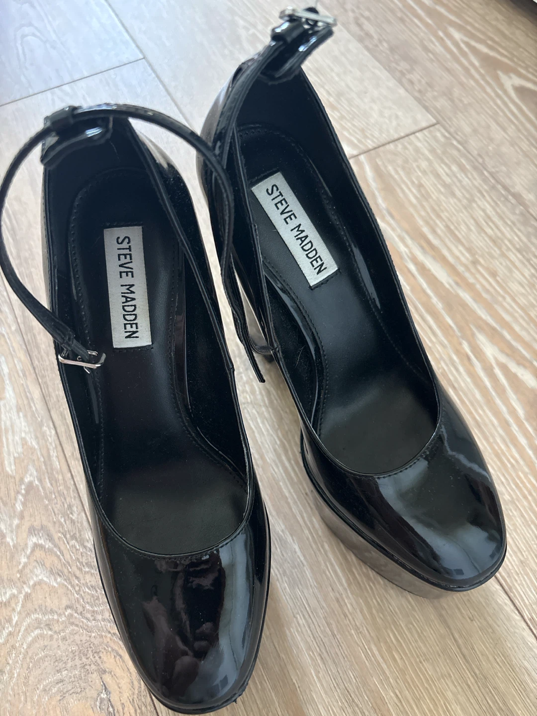 Steve Madden Black Patent Platform Heels with Ankle Strap - photo 3