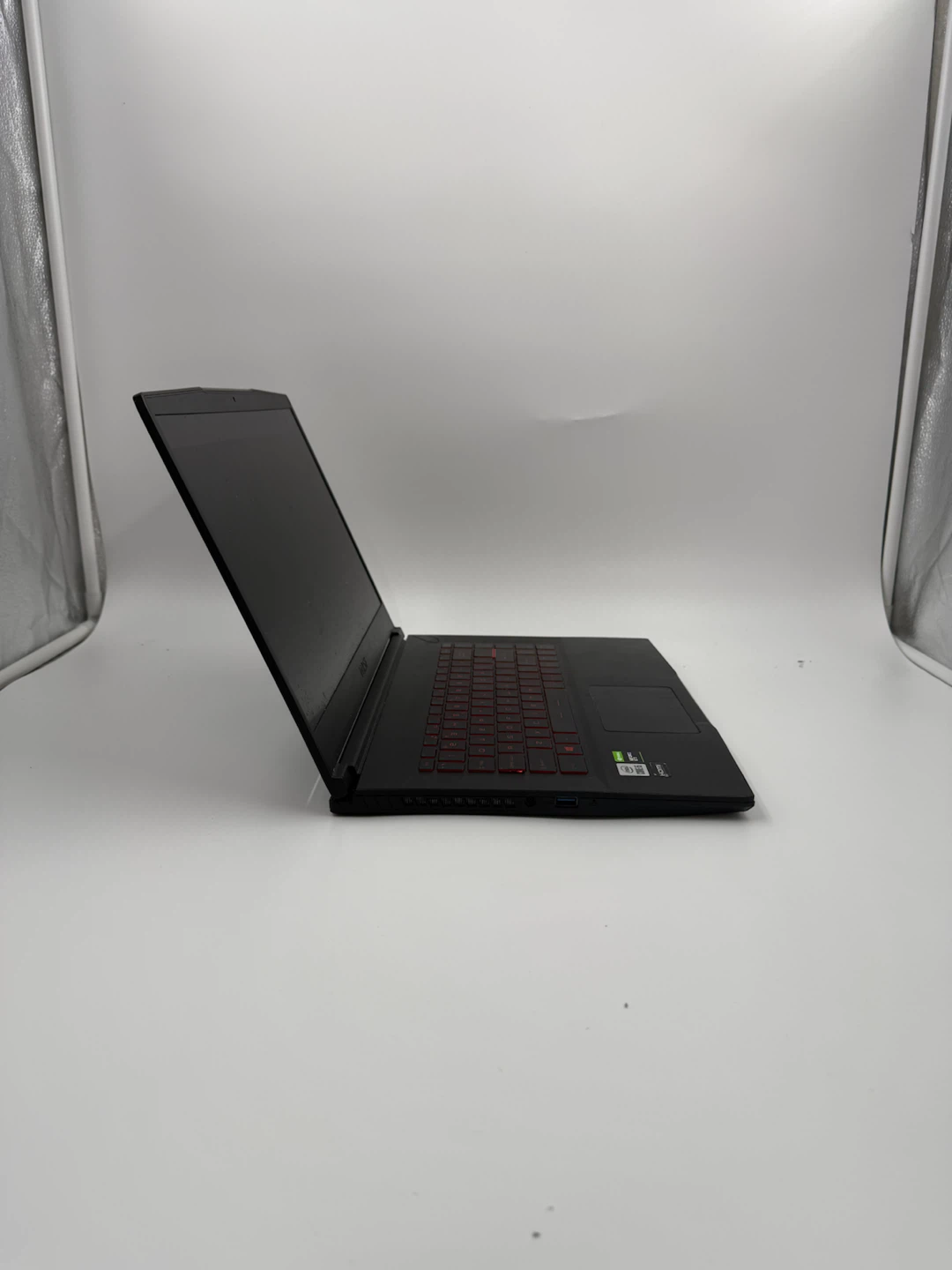 MSI GF63 Thin 10SC i5-10500H 16 GB 512SSD GTX 1650 Max-Q - photo 4