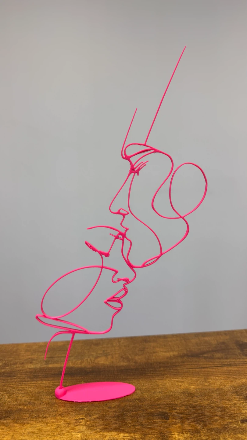 Kissing Faces Wire Sculpture - Various Colours - photo 4