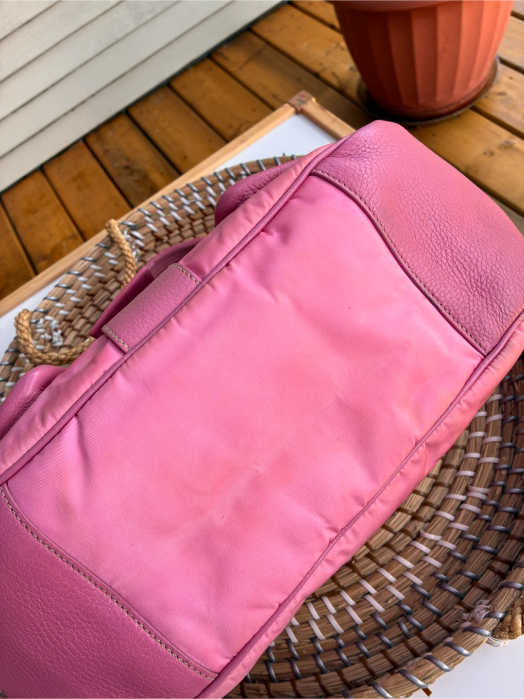Authentic prada pink shoulder bag - photo 2