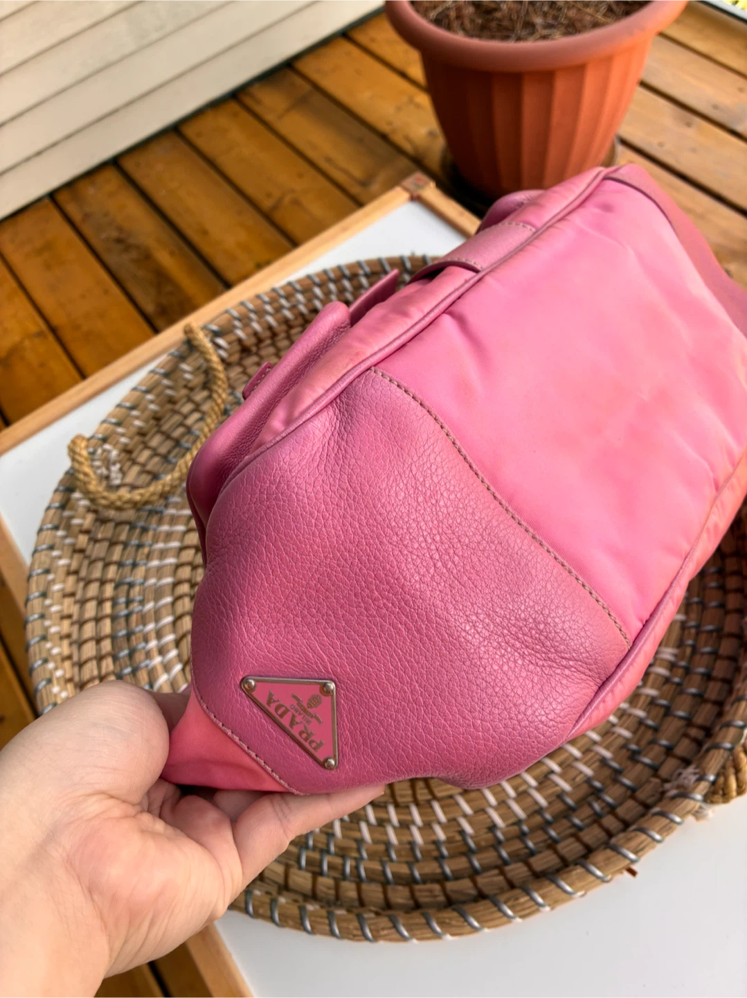 Authentic prada pink shoulder bag - photo 3