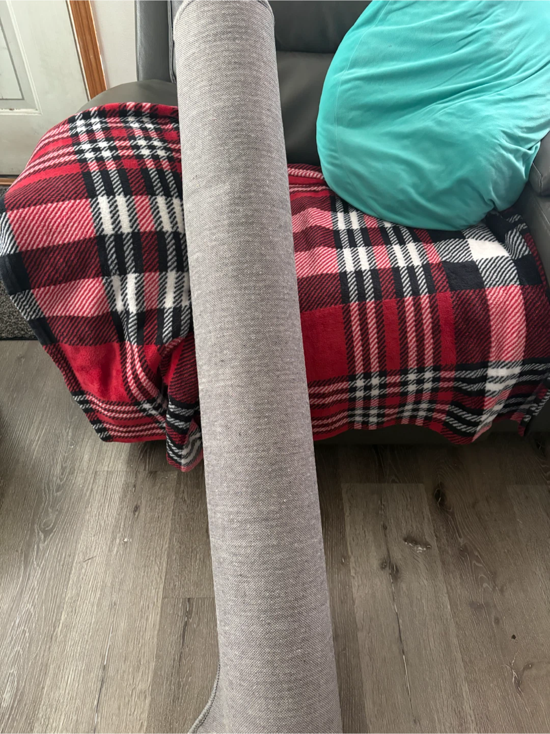 Gray area rug - photo 3