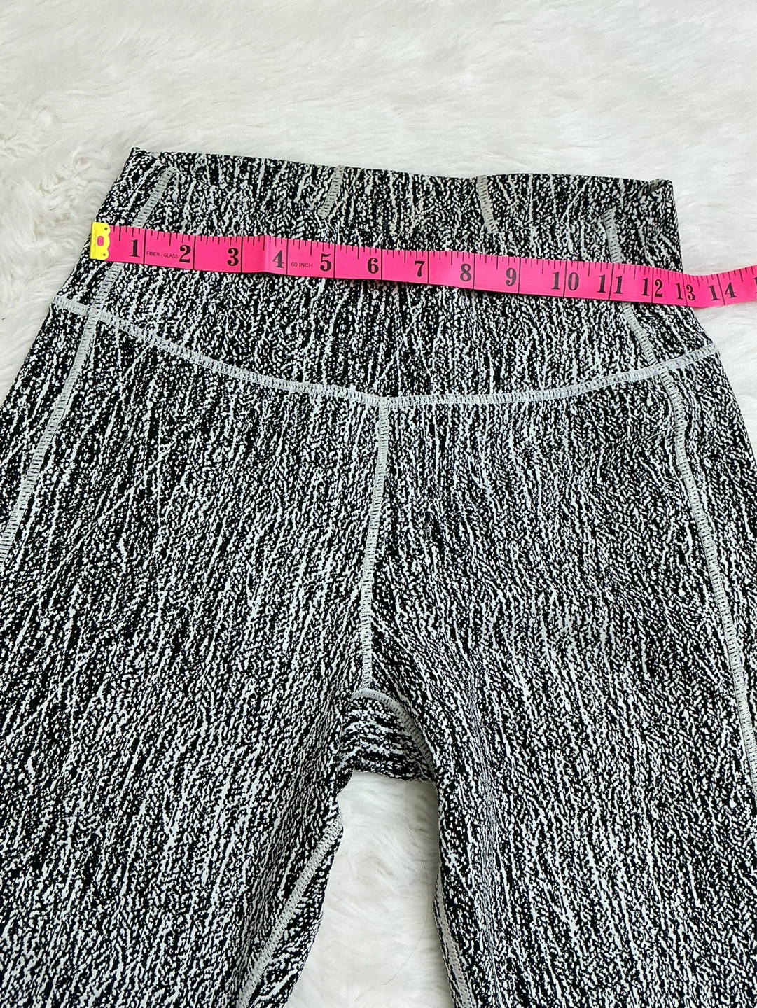 BuffBunny Leggings - Black & White Pattern - Sz Med - photo 2