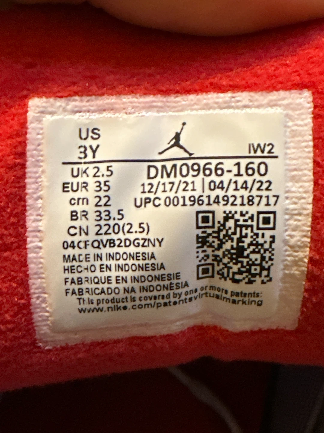 Air Jordan 3 Retro White Red Cement Youth Size 3Y - photo 4