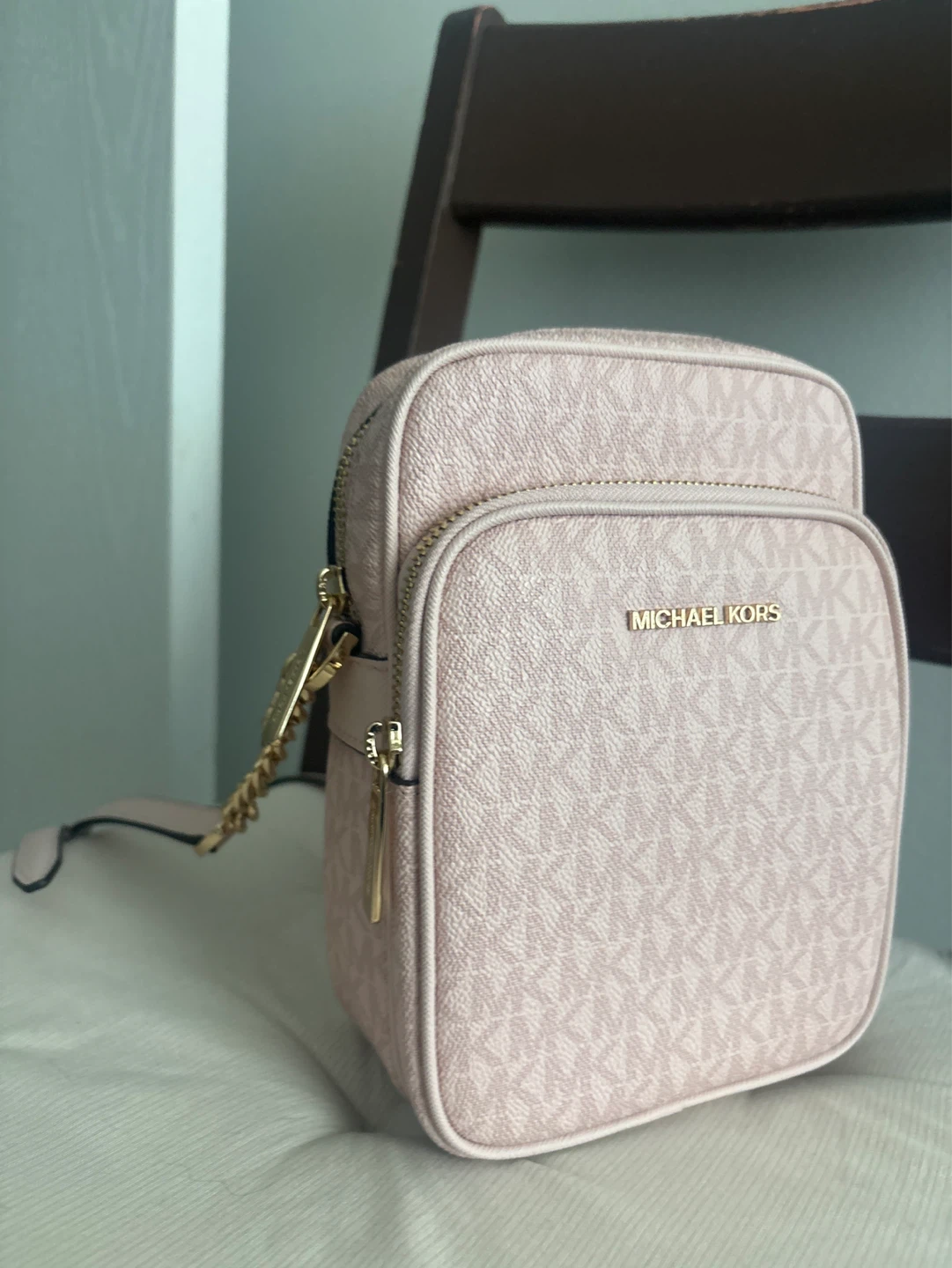 Michael Kors Pink Logo Camera Bag - photo 2