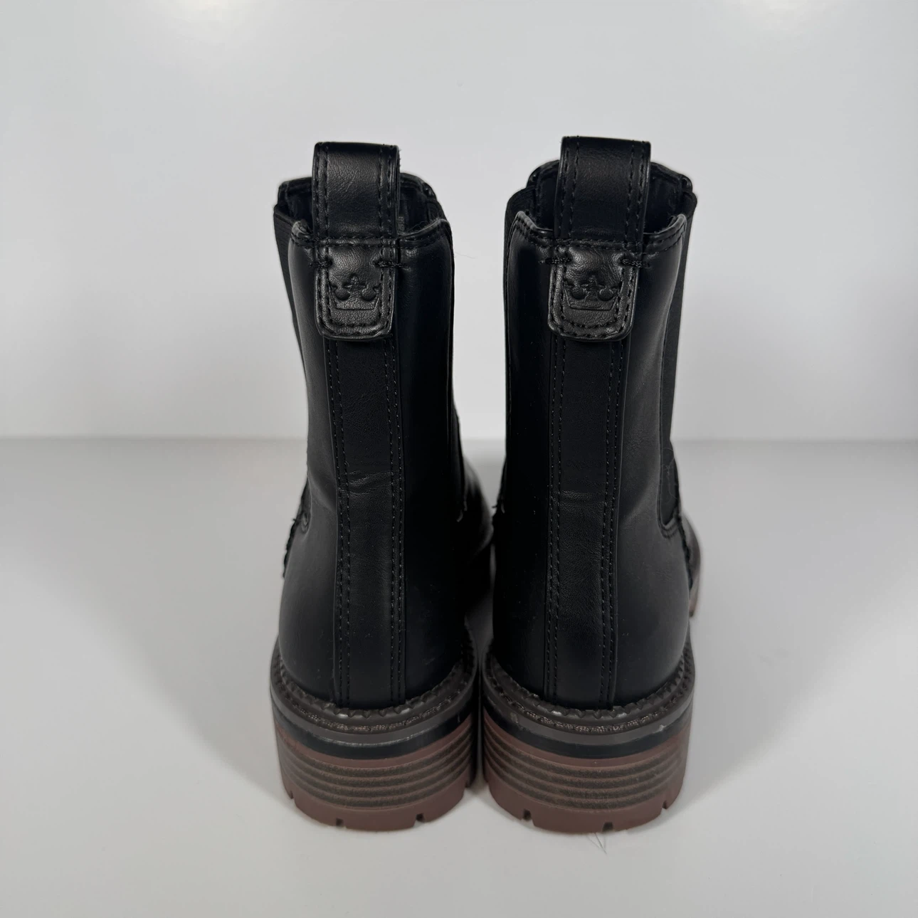 Crown Vintage Gilian black Chelsea, US 6 Medium with box - photo 5