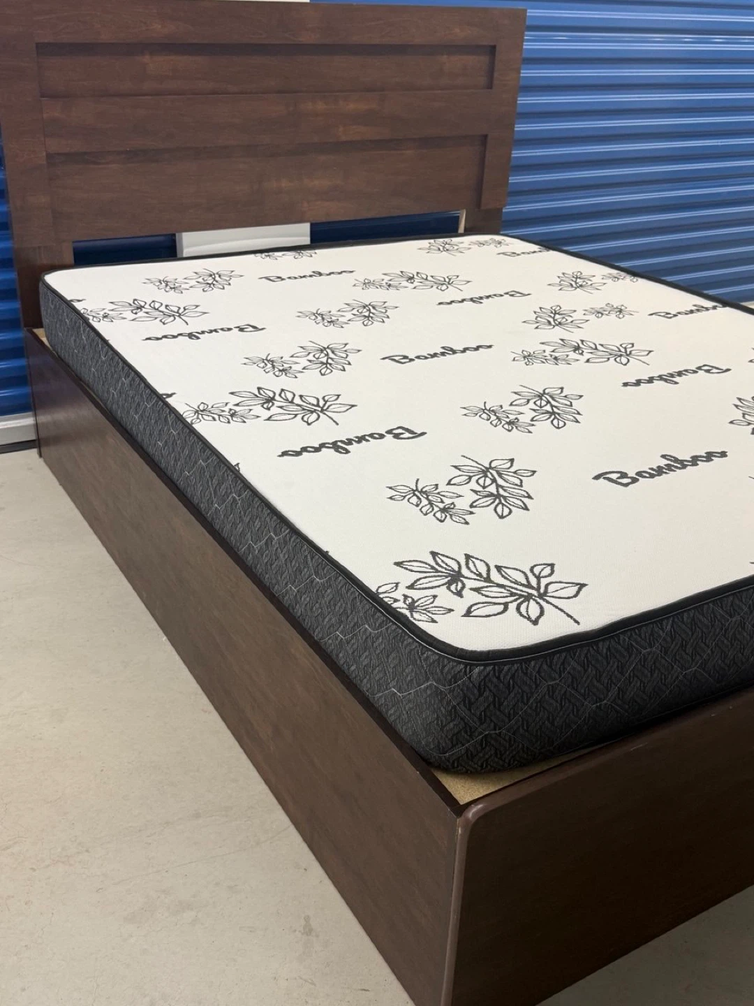 Queen Size Storage Bed with Side Drawers + Free Mattress - photo 2