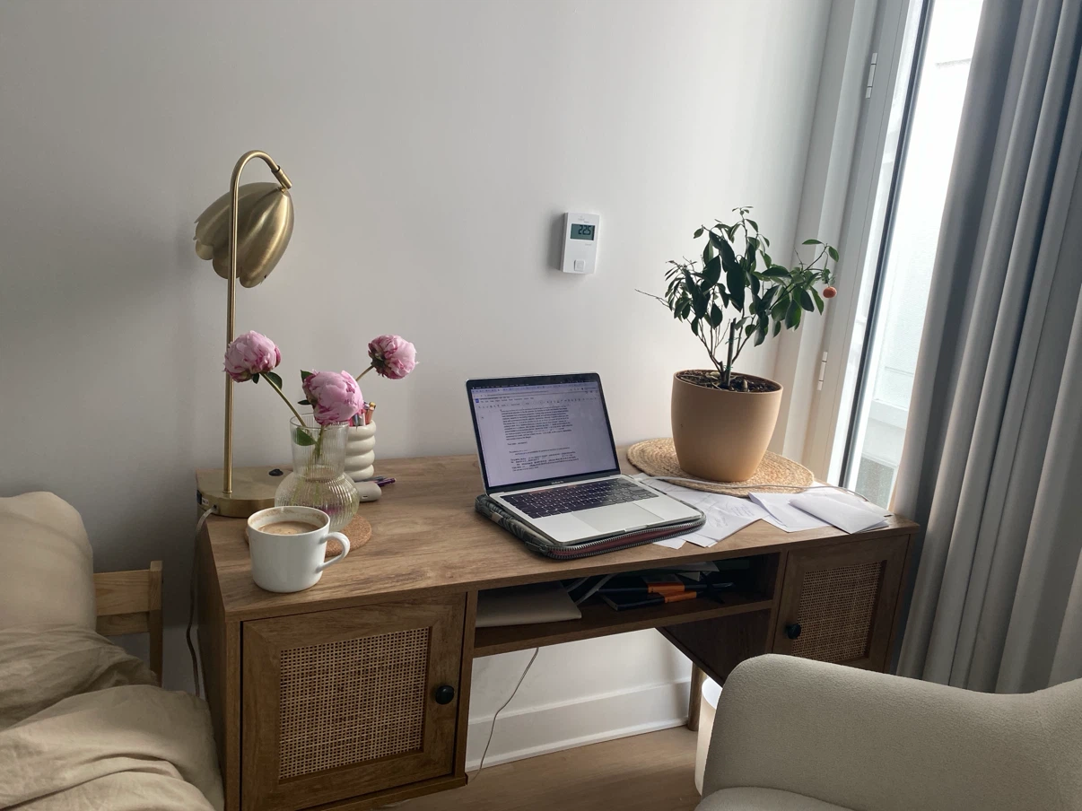 Oak Wood Desk with Rattan Accents - photo 2