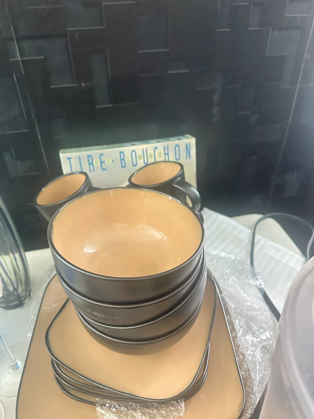 Tire Bouchon Coffee Mugs and Bowls Set