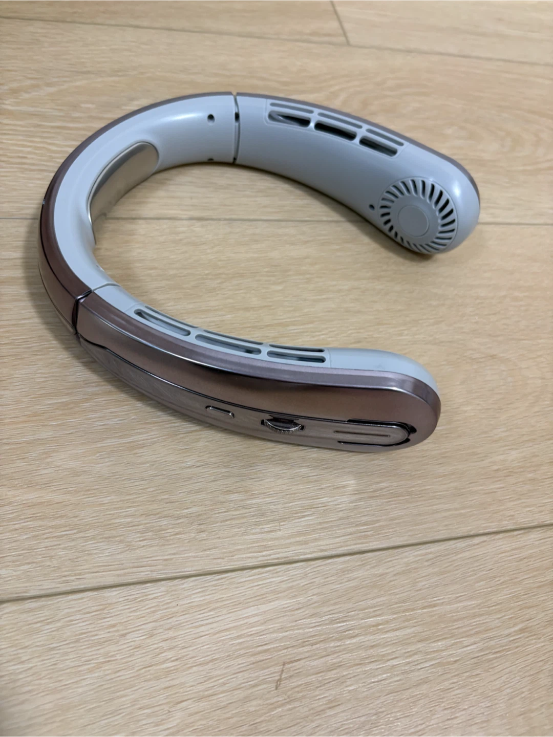 NEW adjustable Neck fan concert outdoor usb rechargeable - photo 2