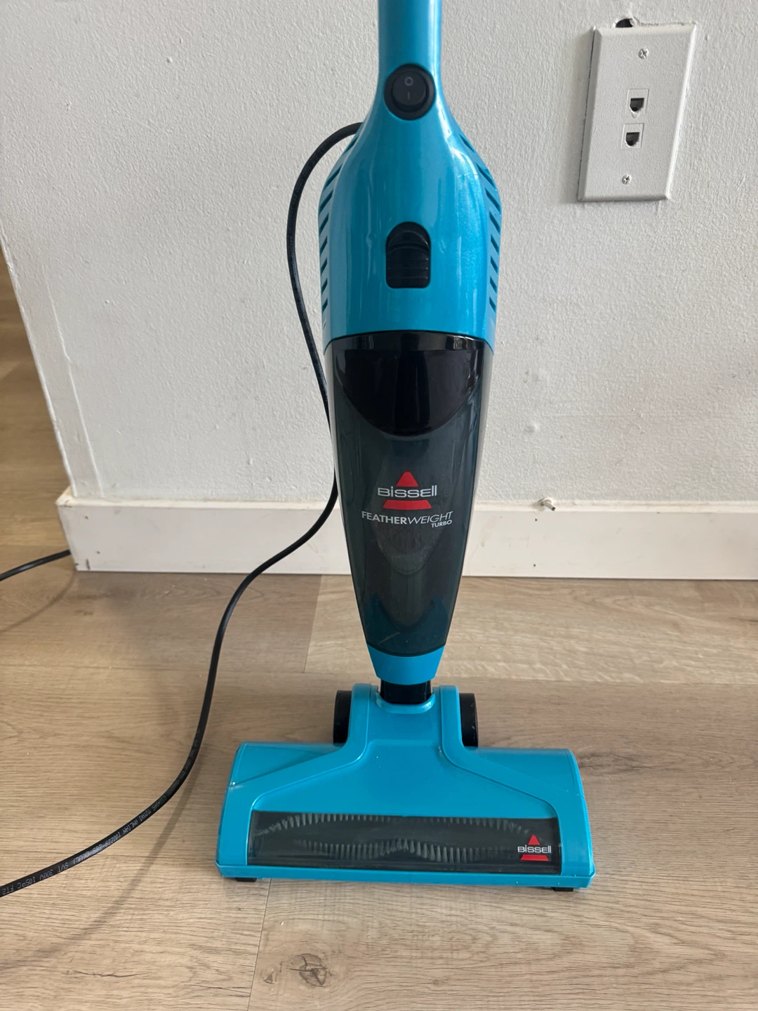 Bissell Featherweight Stick Vacuum - photo 3