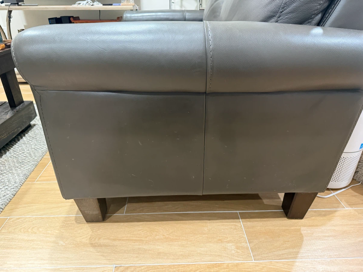 Dark Gray Leather Loveseat - photo 4