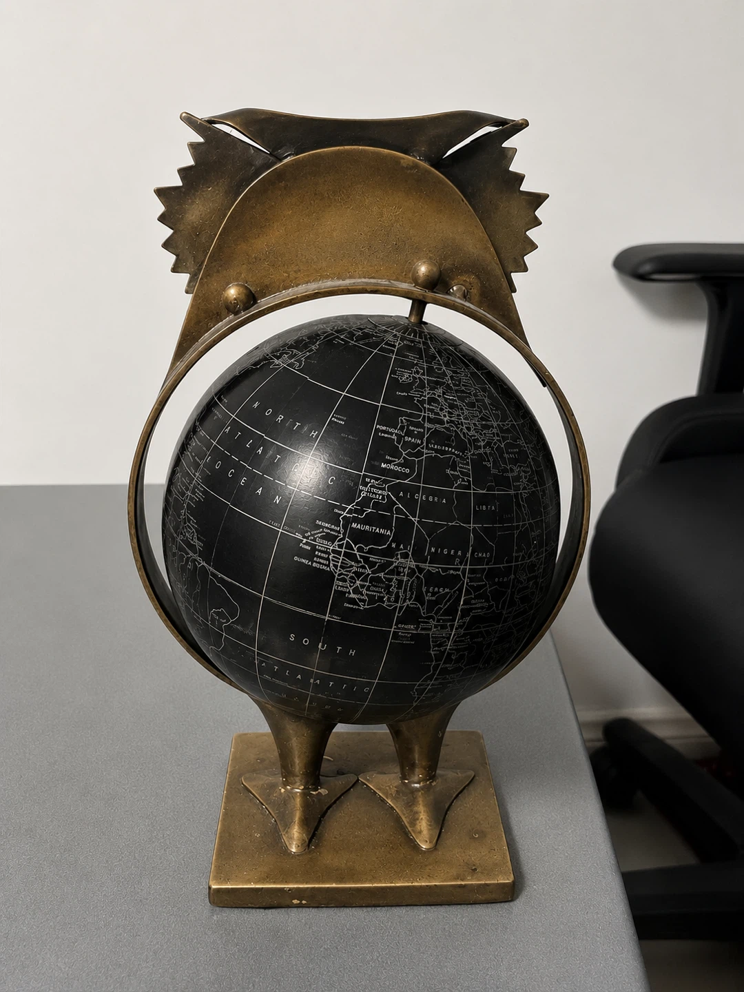 Vintage intage Brass Owl Decorative Globe - photo 2