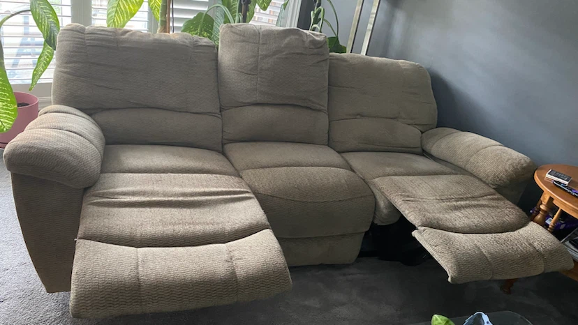 Electric reclining couch - photo 3