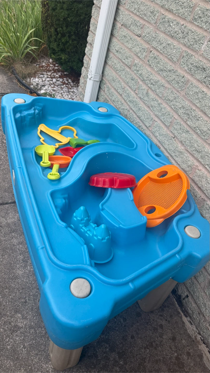 Blue Water & Sand Table with Accessories - photo 2
