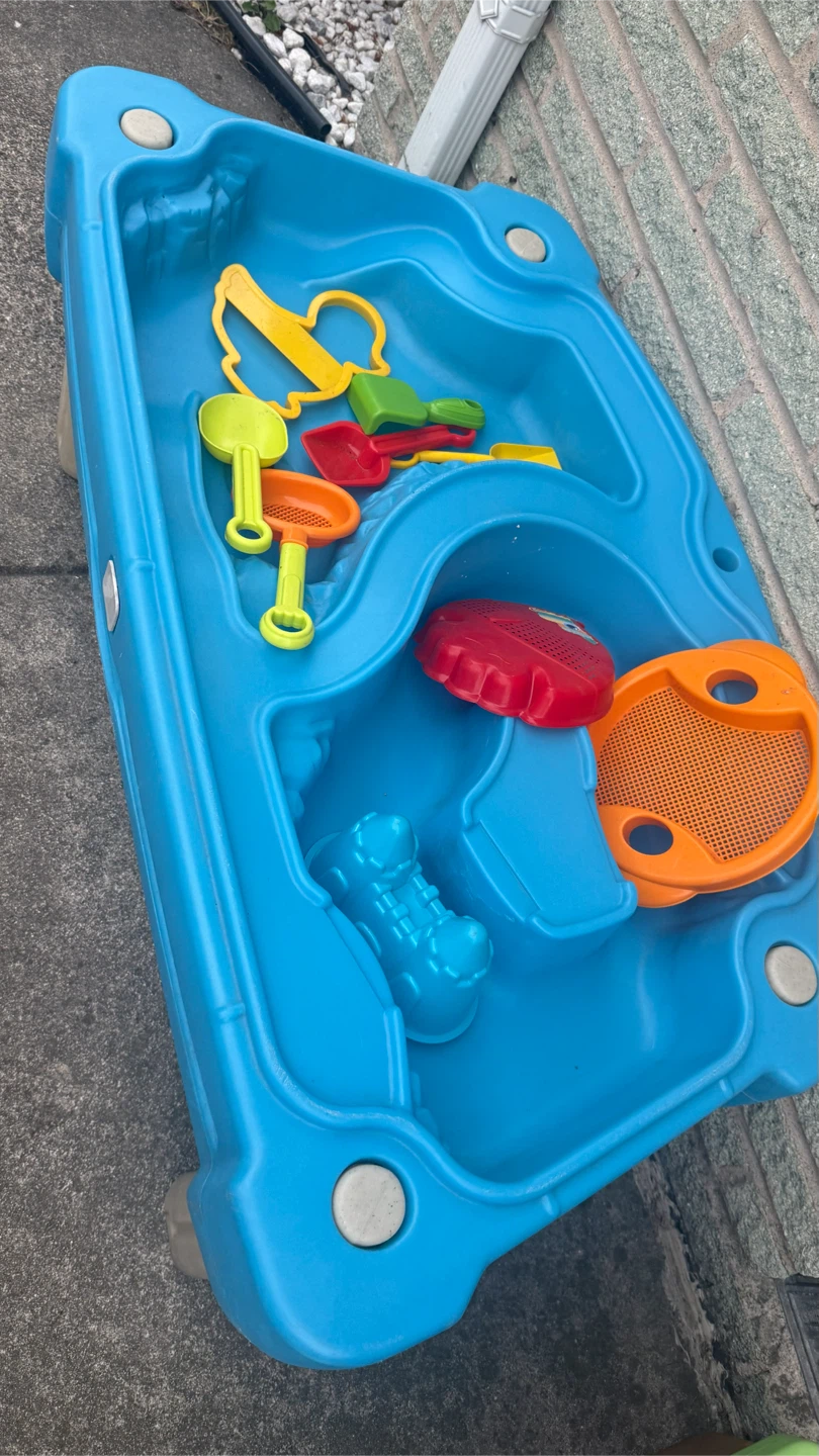 Blue Water & Sand Table with Accessories - photo 3
