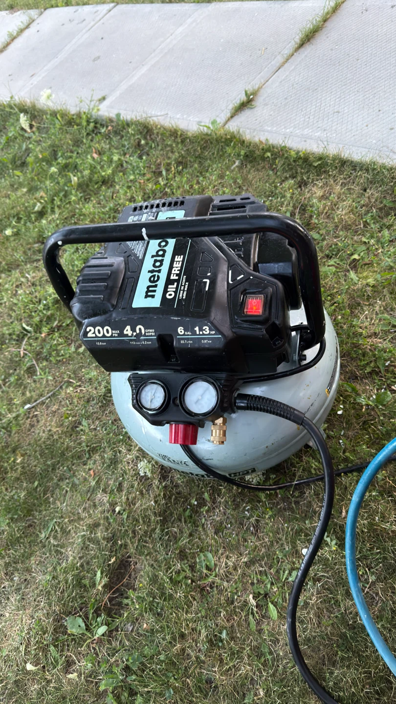 Metabo HPT Air Compressor with Hose - photo 3