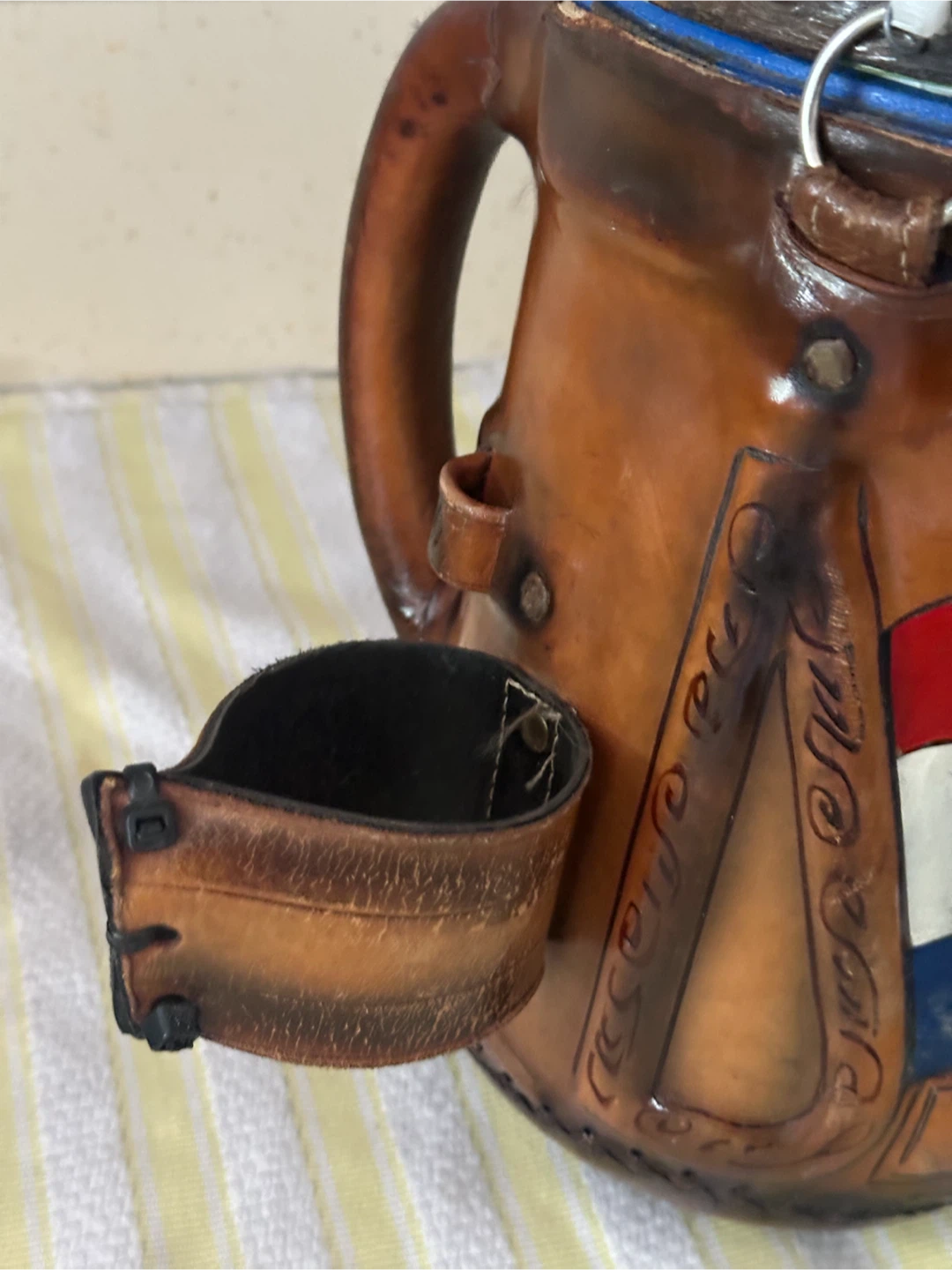 Olimpia Paraguay Handcrafted Leather Thermal Mug - photo 5