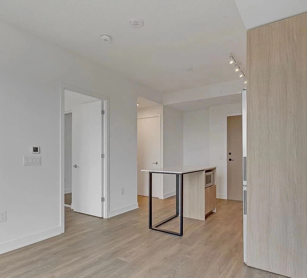 Modern Condo - Furnished Private Room - photo 2