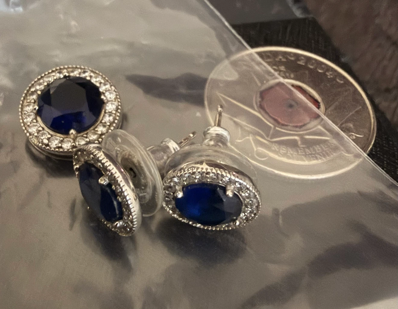 Pair of Sterling Silver 925 Stud Earrings and pendant - photo 3