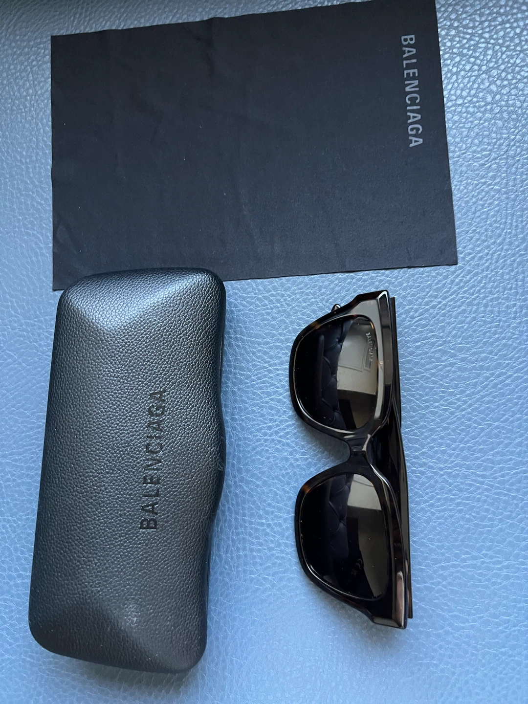 Balenciaga Sunglasses - photo 2