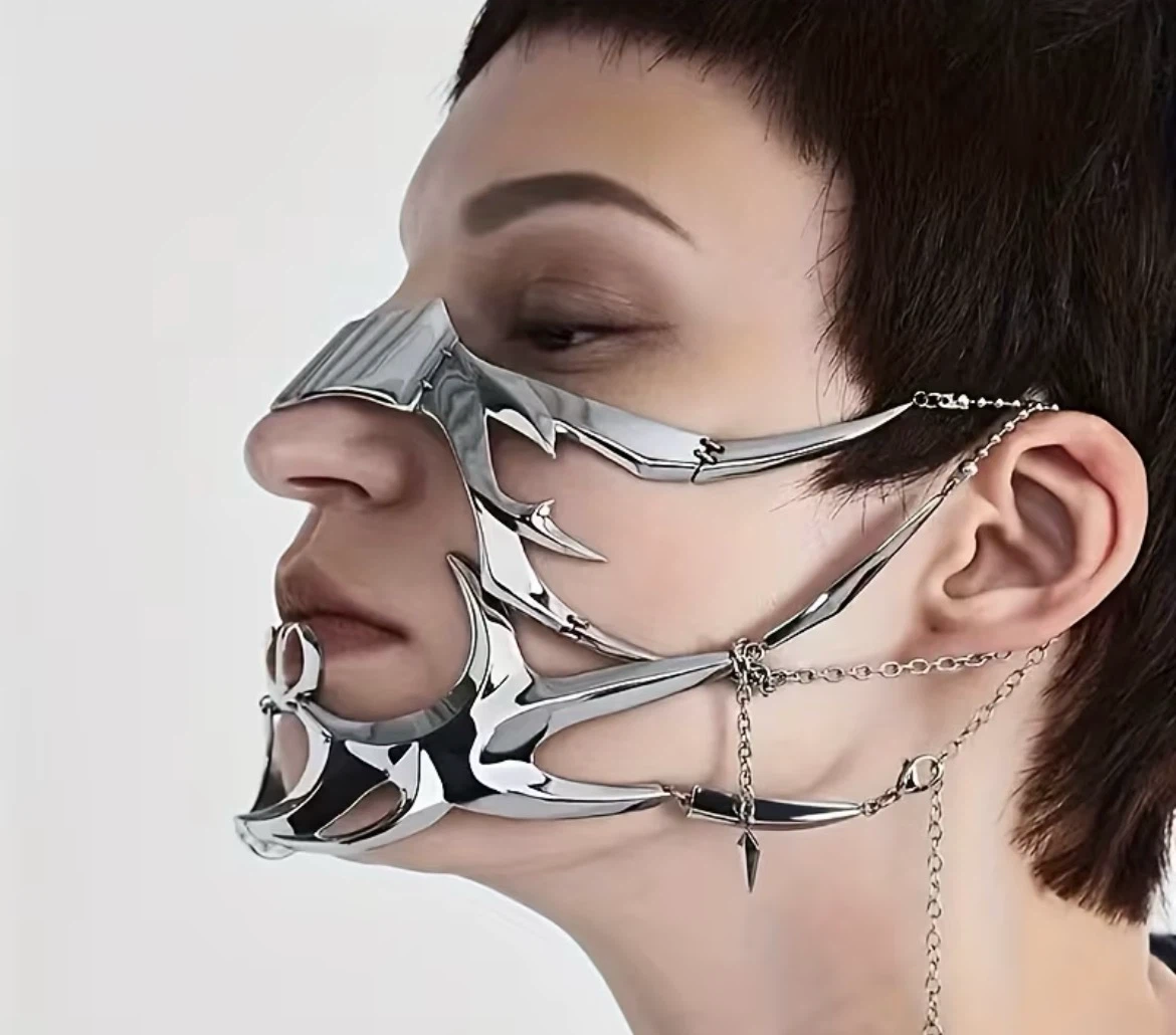Silver Metal Face Mask Chain Accessory - photo 4