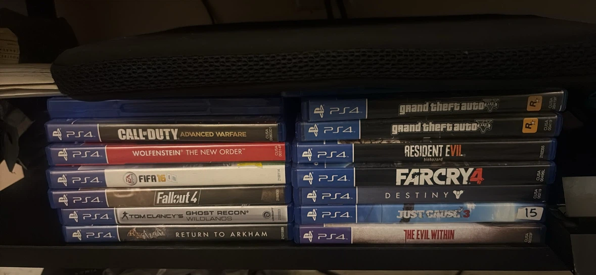 Sony PlayStation 4 Console with 2 Controllers & 12 games - photo 2