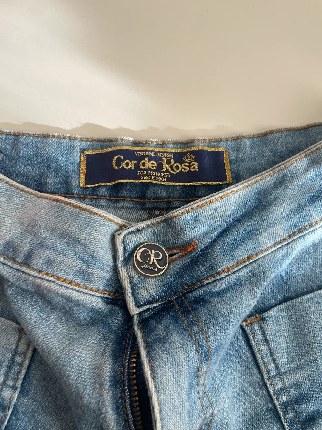 Woman’s denim shorts - photo 3