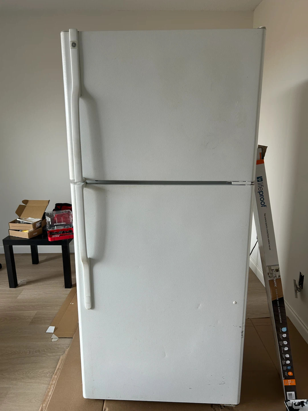 White GE Refrigerator - photo 2