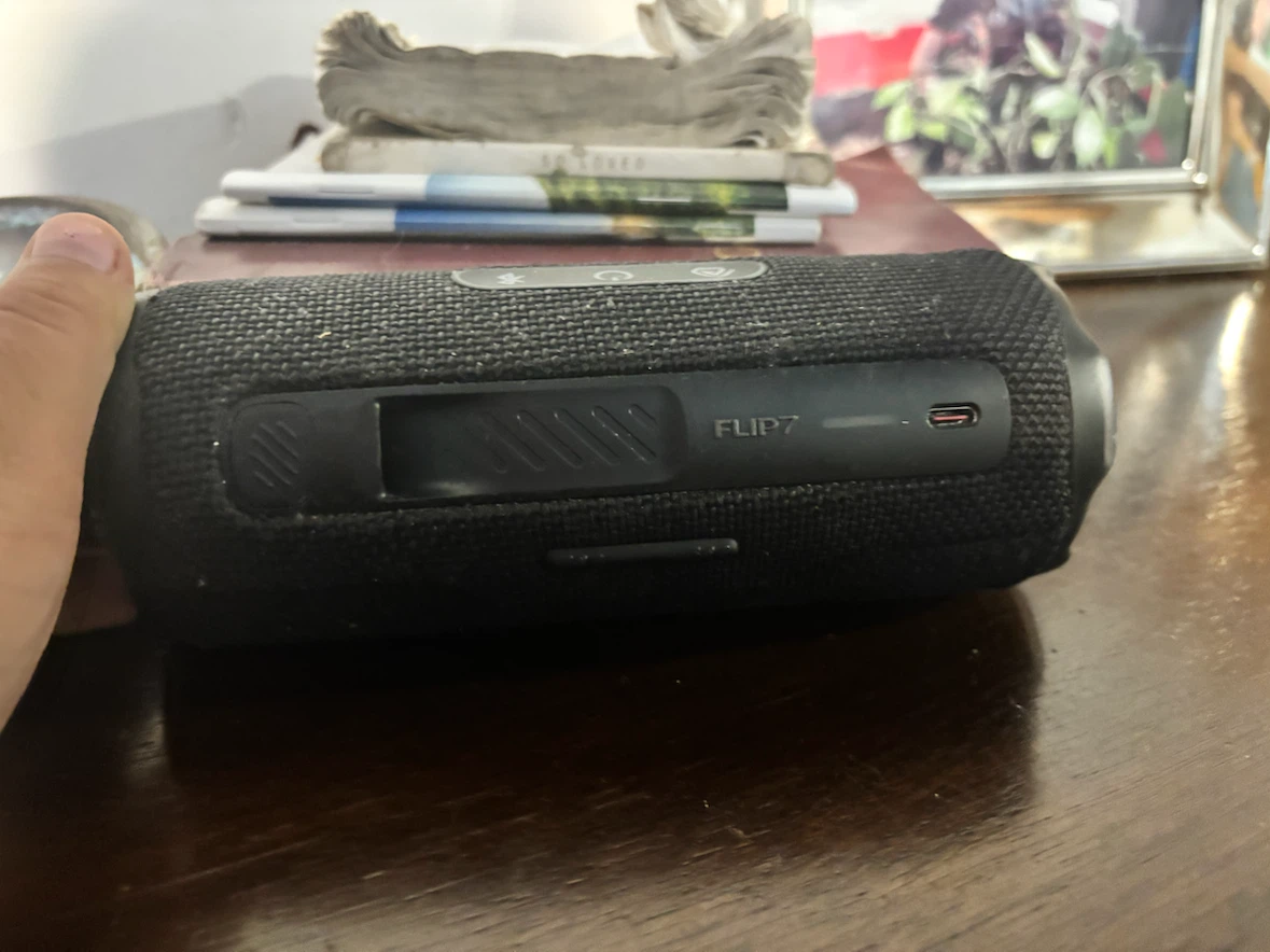 JBL Flip 7 Portable Bluetooth Speaker - photo 2