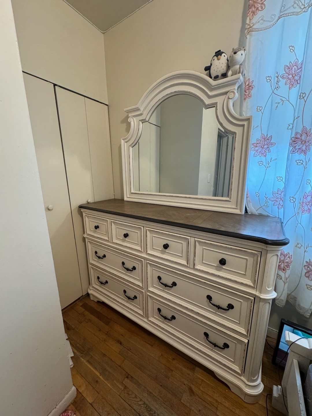 White Queen Bed Frame with Headboard - photo 2