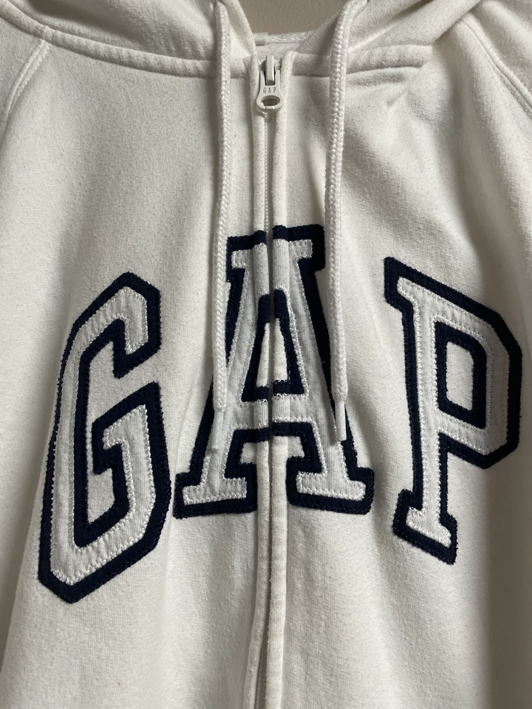 GAP White Zip-Up Hoodie - photo 2